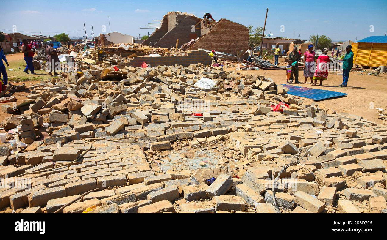 Tornado danneggiato Case in una piccola Township Foto Stock