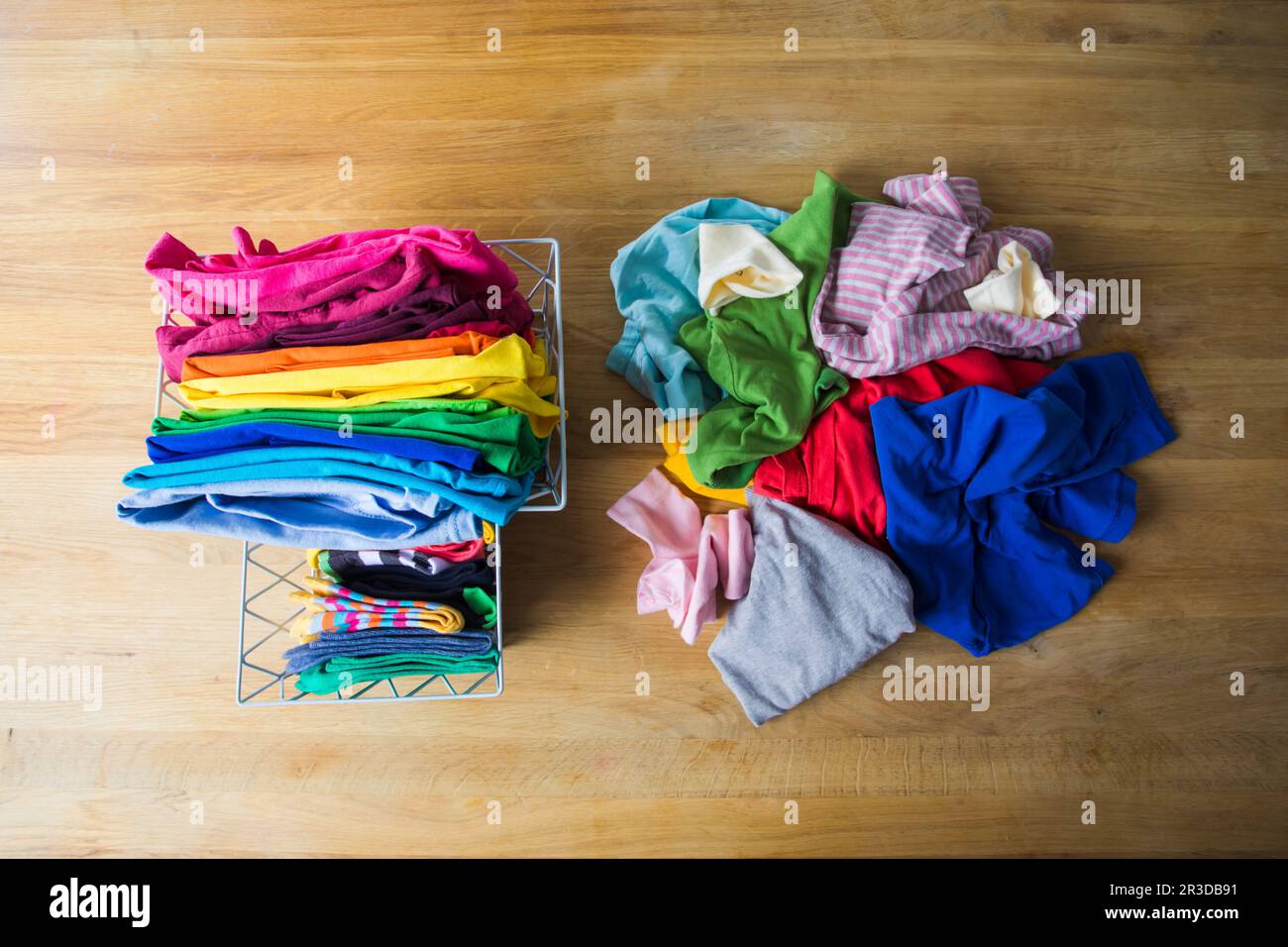 Concetto di guardaroba zero rifiuti o consapevolezza Foto Stock