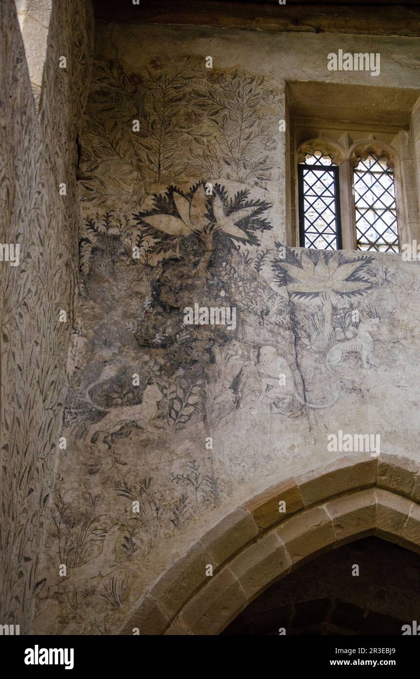 Pitture murali, seccoes di affresco, in Haddon Hall Chapel, Bakewell, Peak District, Derbyshire, Regno Unito Foto Stock