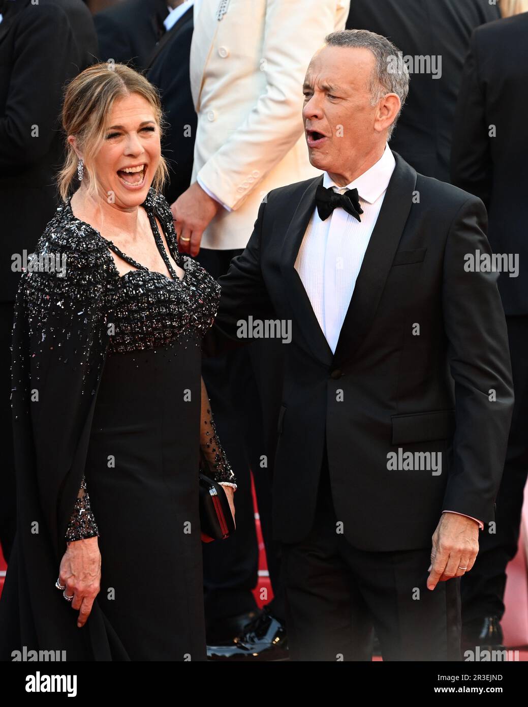 Cannes, Francia. 23rd maggio, 2023. L'attrice americana Rita Wilson e l'attore Tom Hanks partecipano alla prima edizione di Asteroid City al Festival del Cinema di Cannes 76th al Palais des Festivals di Cannes, in Francia, martedì 23 maggio 2023. Foto di Rune Hellestad/ Credit: UPI/Alamy Live News Foto Stock