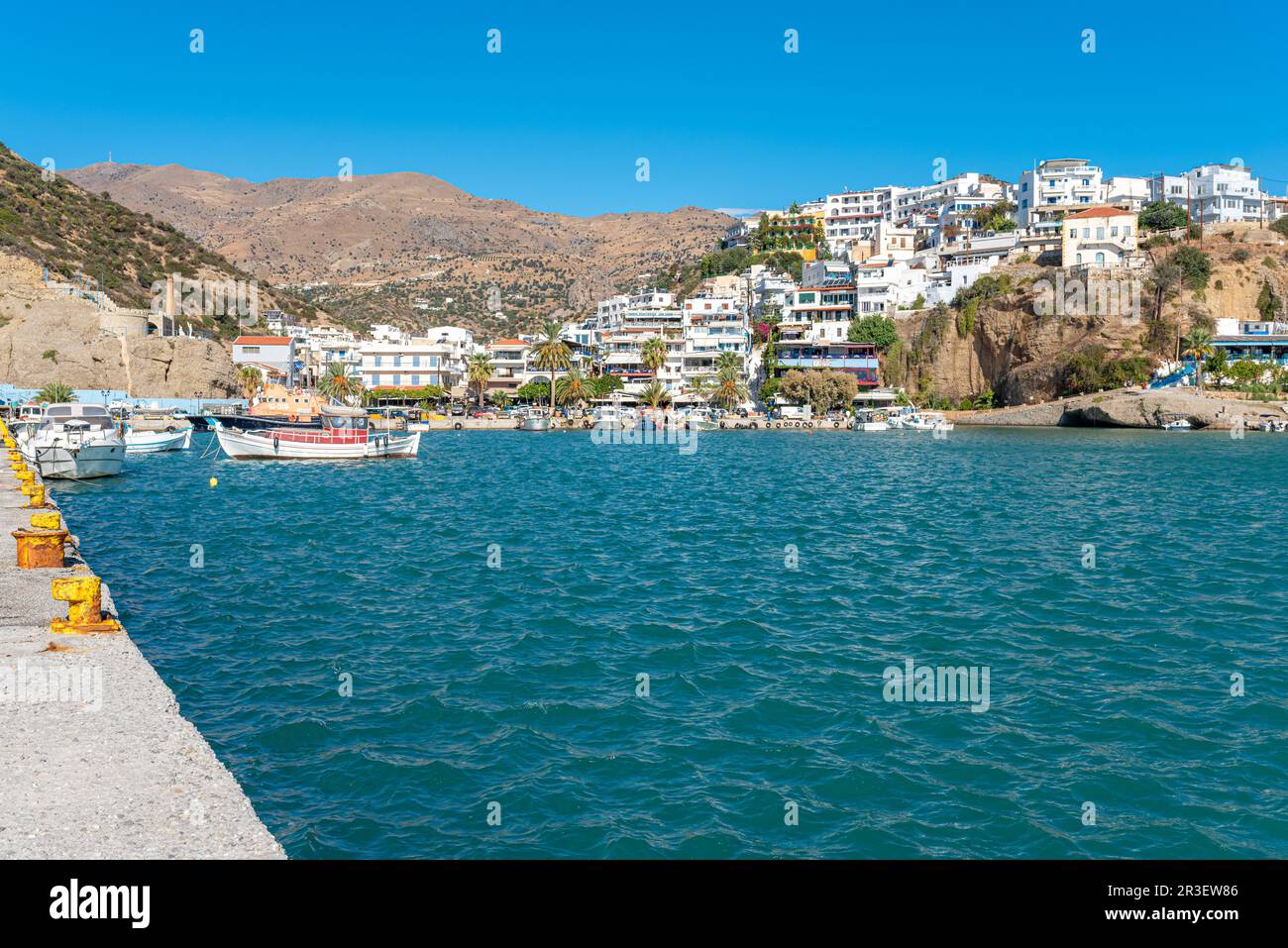 Agia Galini è una popolare località turistica sull'isola di Creta Foto Stock
