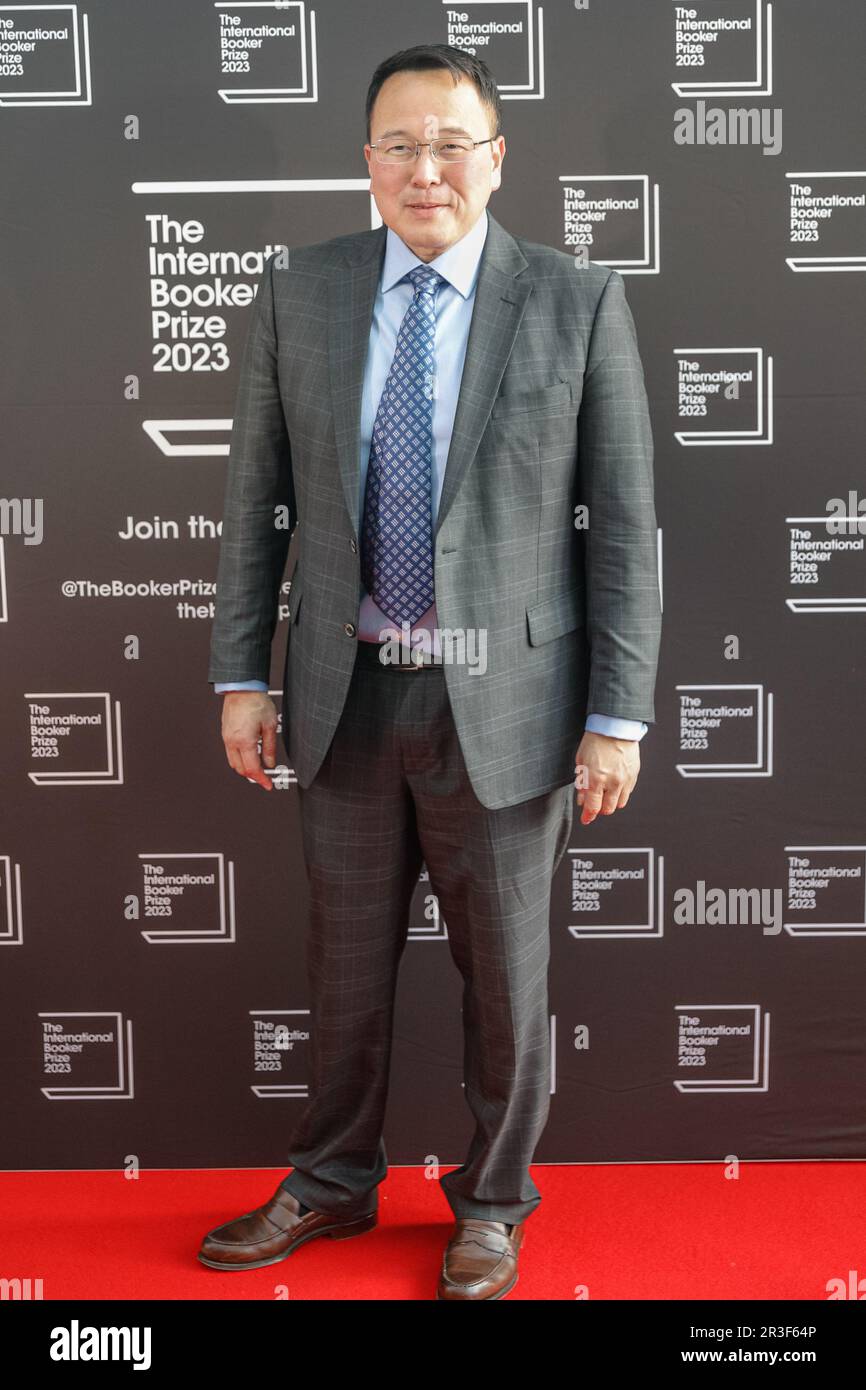 Londra, Regno Unito. 23rd maggio, 2023. Tan Twan Eng, Giudice. Autori, traduttori e giudici, nonché ospiti speciali, sul tappeto rosso per la cerimonia di annuncio dell'International Booker Prize 2023, tenutasi presso lo Sky Garden nella City di Londra. Credit: Imageplotter/EMPICS/Alamy Live News Foto Stock