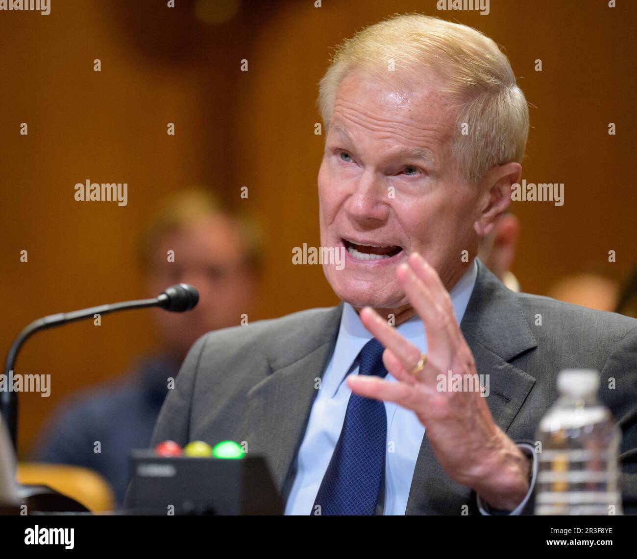 Washington, Stati Uniti d'America. 18th Apr, 2023. Washington, Stati Uniti d'America. 18 aprile 2023. Bill Nelson, amministratore della NASA, testimonia davanti alla sottocommissione del Senato Stanziamenti Commercio, Giustizia, Scienza, e Agenzie correlate durante l'audizione di bilancio dell'anno fiscale 2024, presso il Dirksen Senate Office Building, 18 aprile 2023, a Washington, DC Credit: Bill Ingalls/NASA/Alamy Live News Foto Stock