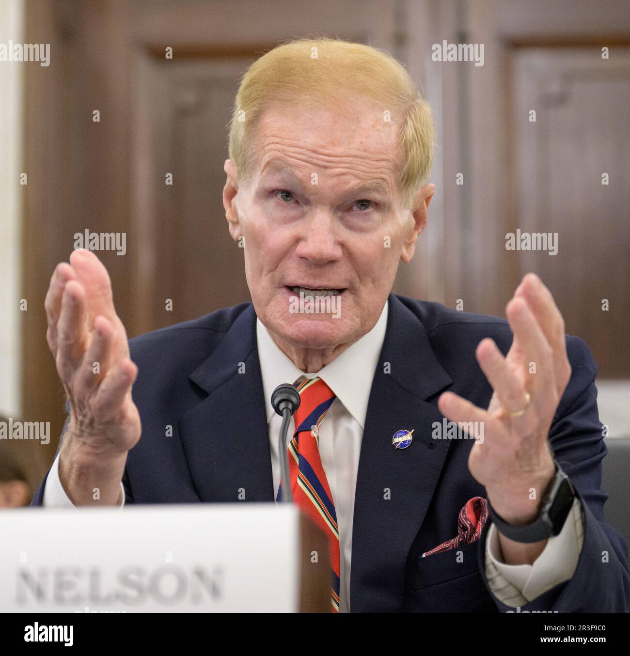 Washington, Stati Uniti d'America. 16 maggio, 2023. Bill Nelson, amministratore della NASA, testimonia davanti alla Commissione del Senato su Commercio, Scienza e Trasporti durante l'audizione di bilancio dell'anno fiscale 2024, presso il Russell Senate Office Building, 16 maggio 2023, a Washington, D.C. Credit: Bill Ingalls/NASA/Alamy Live News Foto Stock
