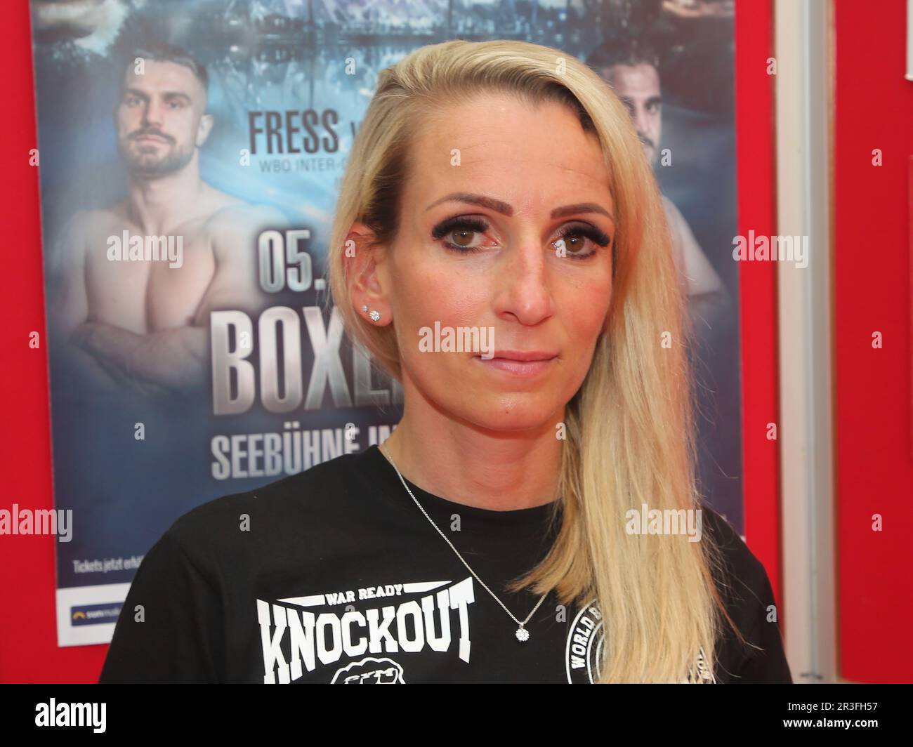 Cutwoman Pia Mazelanik al SES Boxing Gala del 05 giugno 2021 sul lago di Magdeburgo Foto Stock