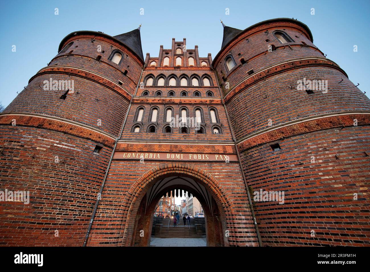 Holstentor, ex porta della città occidentale, patrimonio dell'umanità dell'UNESCO, Lubecca, Germania, Europa Foto Stock