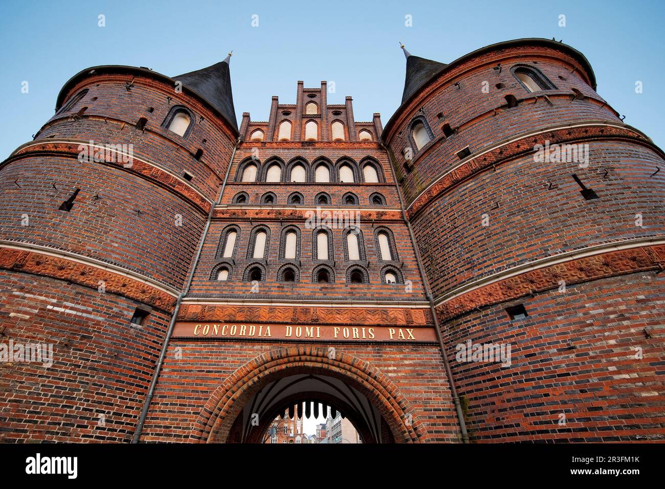 Holstentor, ex porta della città occidentale, patrimonio dell'umanità dell'UNESCO, Lubecca, Germania, Europa Foto Stock