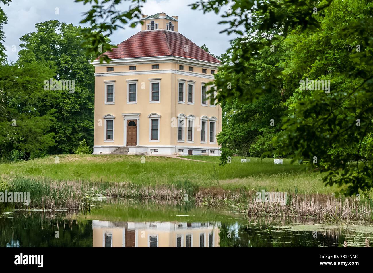 Luisium Palace nel Parco Luisium Dessau nel mese di maggio Foto Stock