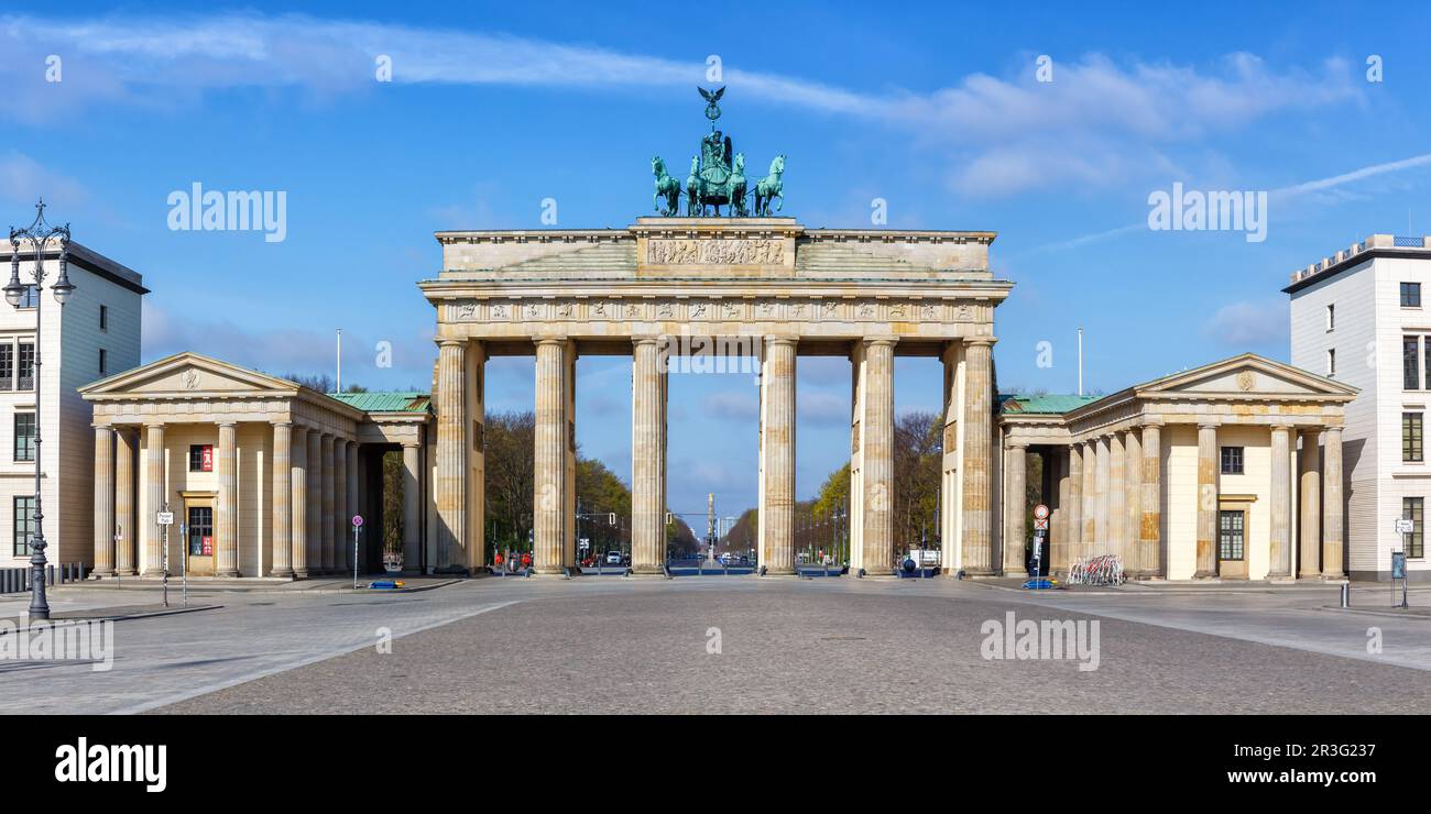 Berlino porta di Brandeburgo in Germania panorama Foto Stock