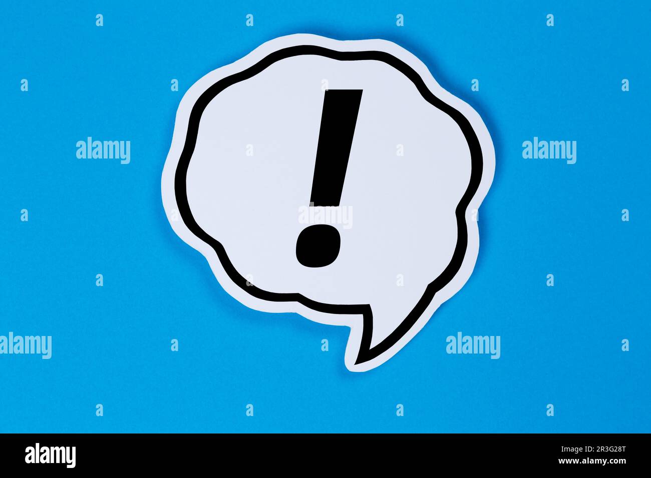 Punto esclamativo simbolo di attenzione attenzione pericolo importante nel linguaggio comunicazione bolla concetto parlare Foto Stock