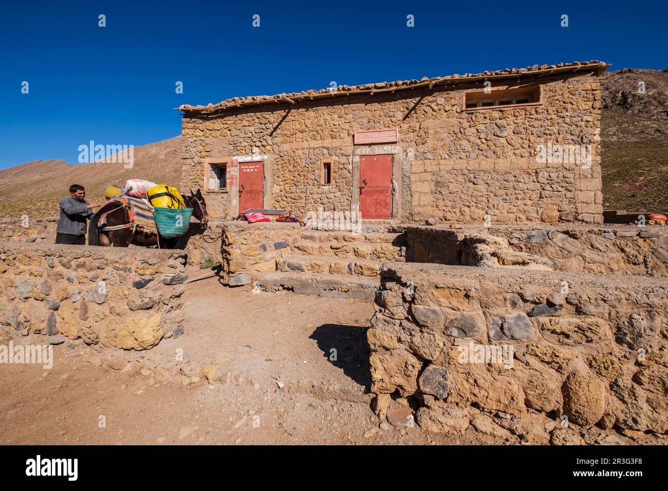 Rifugio Tarkeddit, trekking Ighil M'Goun, catena montuosa dell'Atlante, marocco, africa. Foto Stock