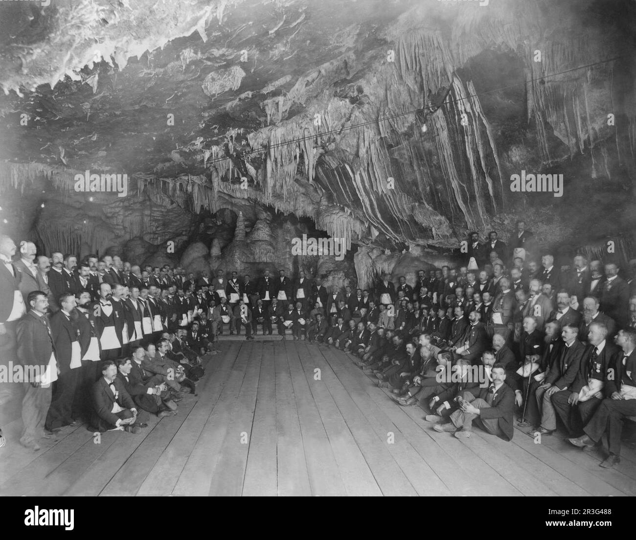Il Masonic Grand Lodge dell'Arizona si riunisce in una grotta mineraria, Bisbee, Arizona. Foto Stock