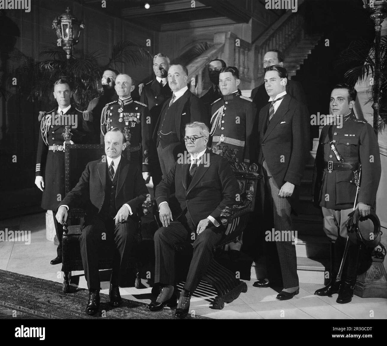 Il Presidente Calvin Coolidge ha visitato il Presidente Gerardo Machado presso l'Ambasciata di Cuba il 22 aprile 1927. Foto Stock