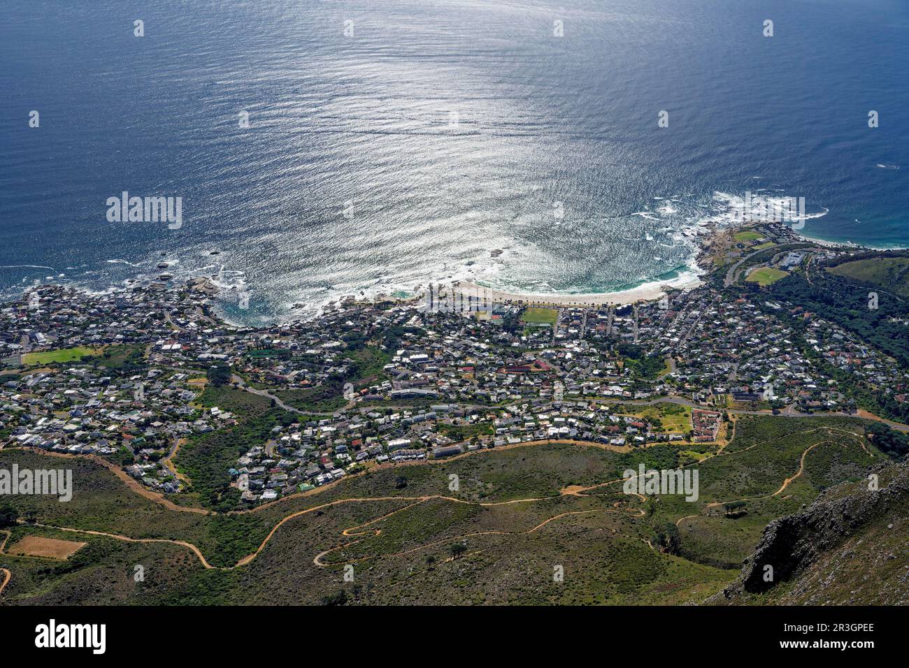 Vista di Città del Capo dalla cima di Table Mountain, Sud Africa Foto Stock