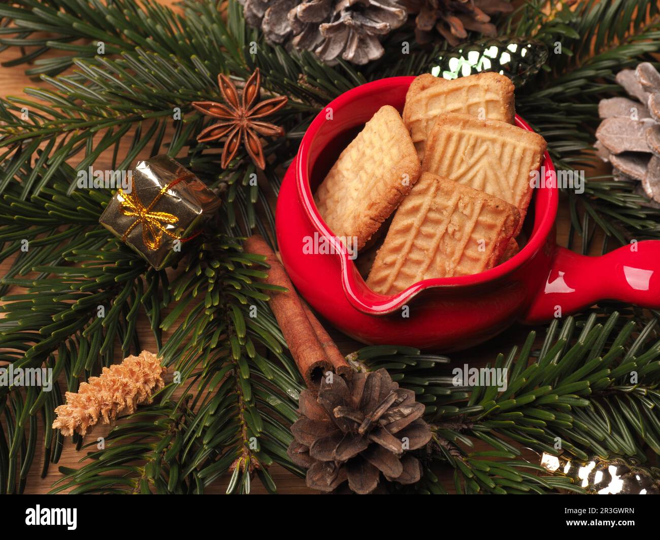 Tempo di Natale, biscotti Spekulatius fatti in casa, tempo di Avvento, cottura di Natale, cibo di stagione Foto Stock