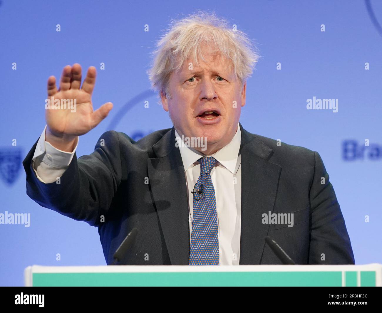 Foto del file datata 02/03/23 di Boris Johnson parlando che accusa l'Ufficio del Gabinetto di fare 'bizzarre e inaccettabili' reclami su di lui dopo che il dipartimento ha riferito l'ex primo ministro alla polizia per ulteriori potenziali violazioni della regola di blocco. Johnson ha detto che il governo era 'completamente sbagliato? Dopo che è emerso che era stato riferito a due forze in merito a eventi sia a Chequers che a Downing Street. Foto Stock