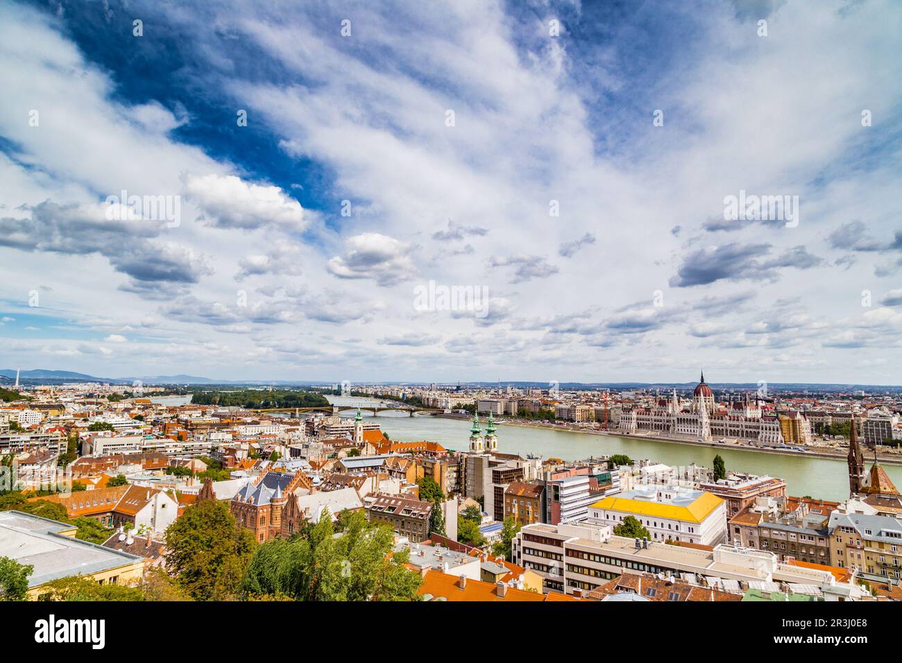 Il Danubio attraversa Budapest Foto Stock