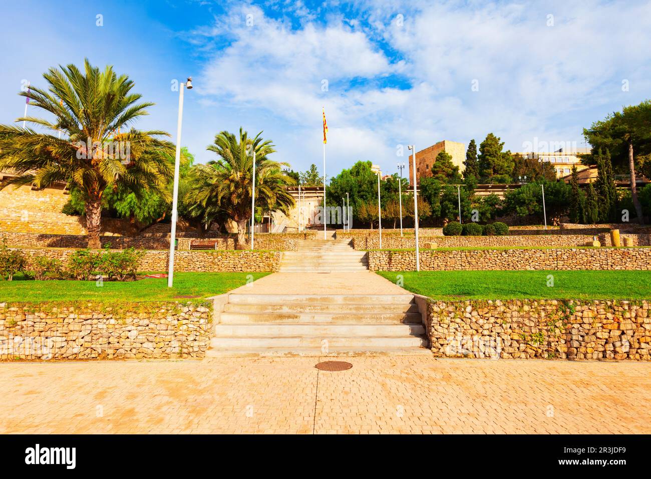 Parco pubblico dei miracoli a Tarragona. Tarragona è una città portuale situata nel nord-est della Spagna sulla Costa Daurada, nella regione della Catalogna, in Spagna. Foto Stock