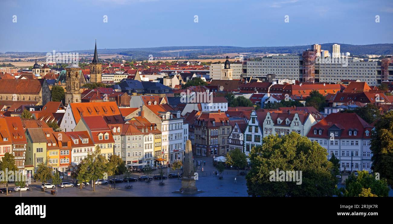 Vista sulla città con Domplatz al mattino da Petersberg, Erfurt, Turingia, Germania, Europa Foto Stock