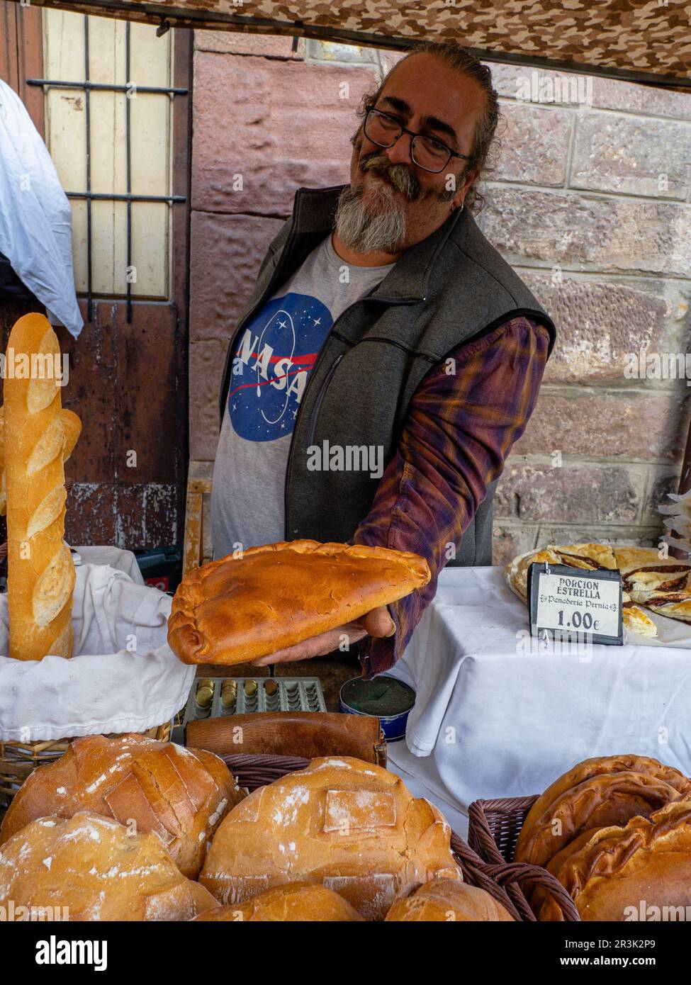 Empanada de carne, Cabezón de la Sal, comarca Saja-Nansa, Cantabria, Spagna. Foto Stock