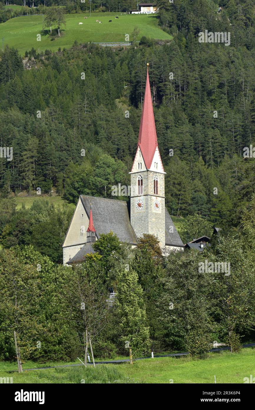 Chiesa parrocchiale dell'Assunzione della Vergine Maria in Maria Trens Foto Stock