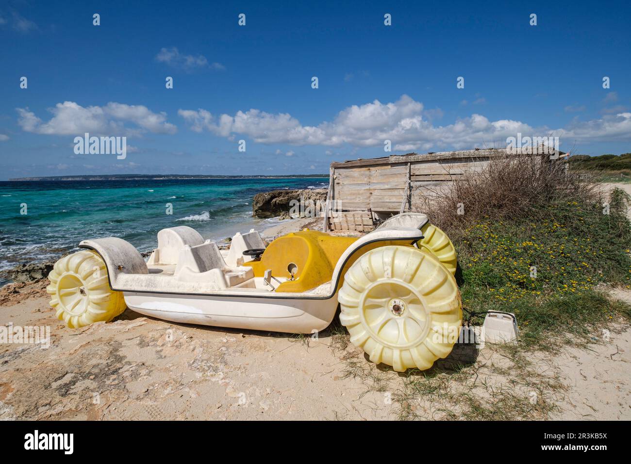 Velomar, Spiaggia di Migjorn, Formentera, Isole Pitiusas, Comunità delle Baleari, Spagna. Foto Stock