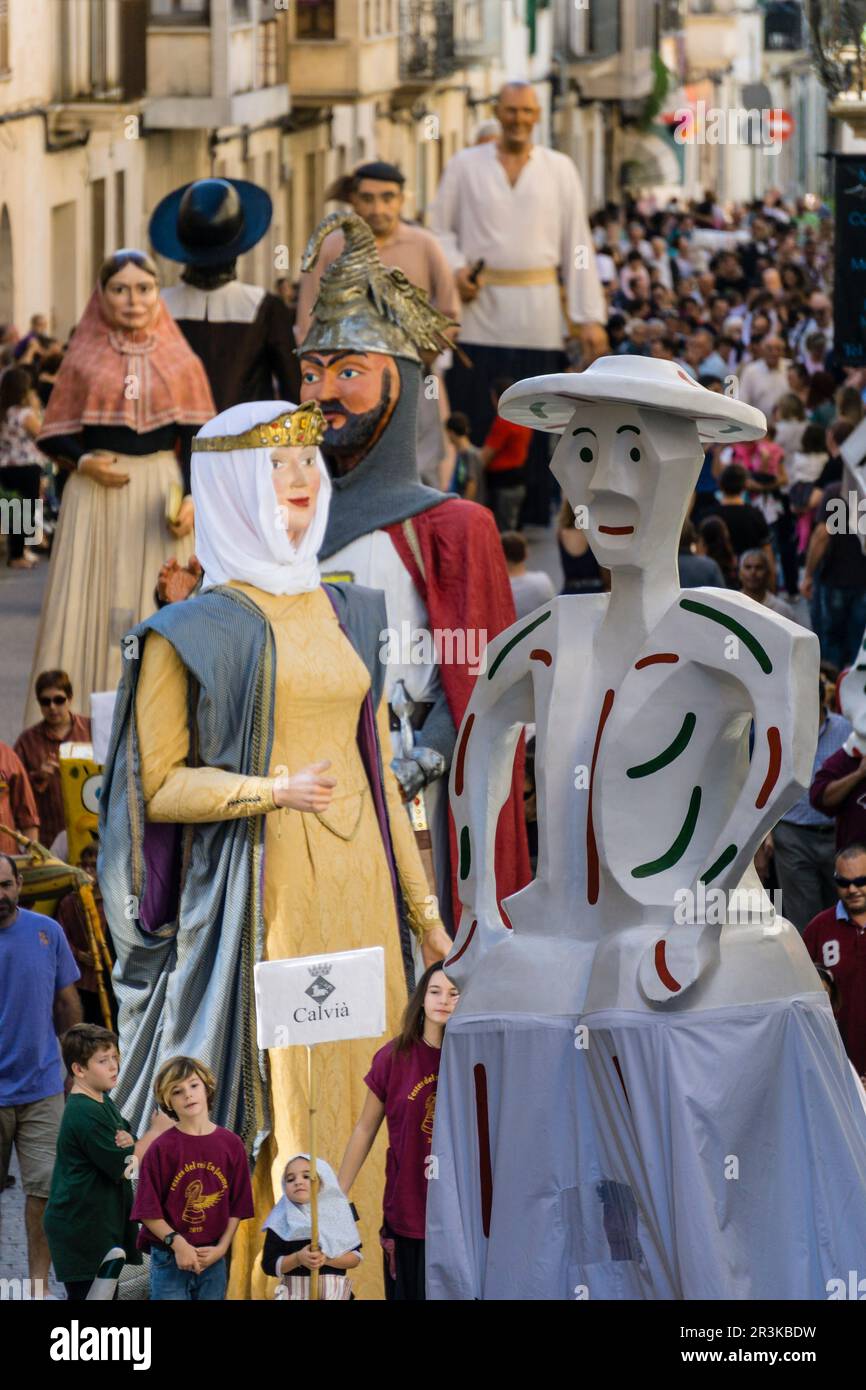 Tradicional desfile de gigantes y cabezudos,Llucmajor, Migjorn, isole Baleari, Spagna. Foto Stock