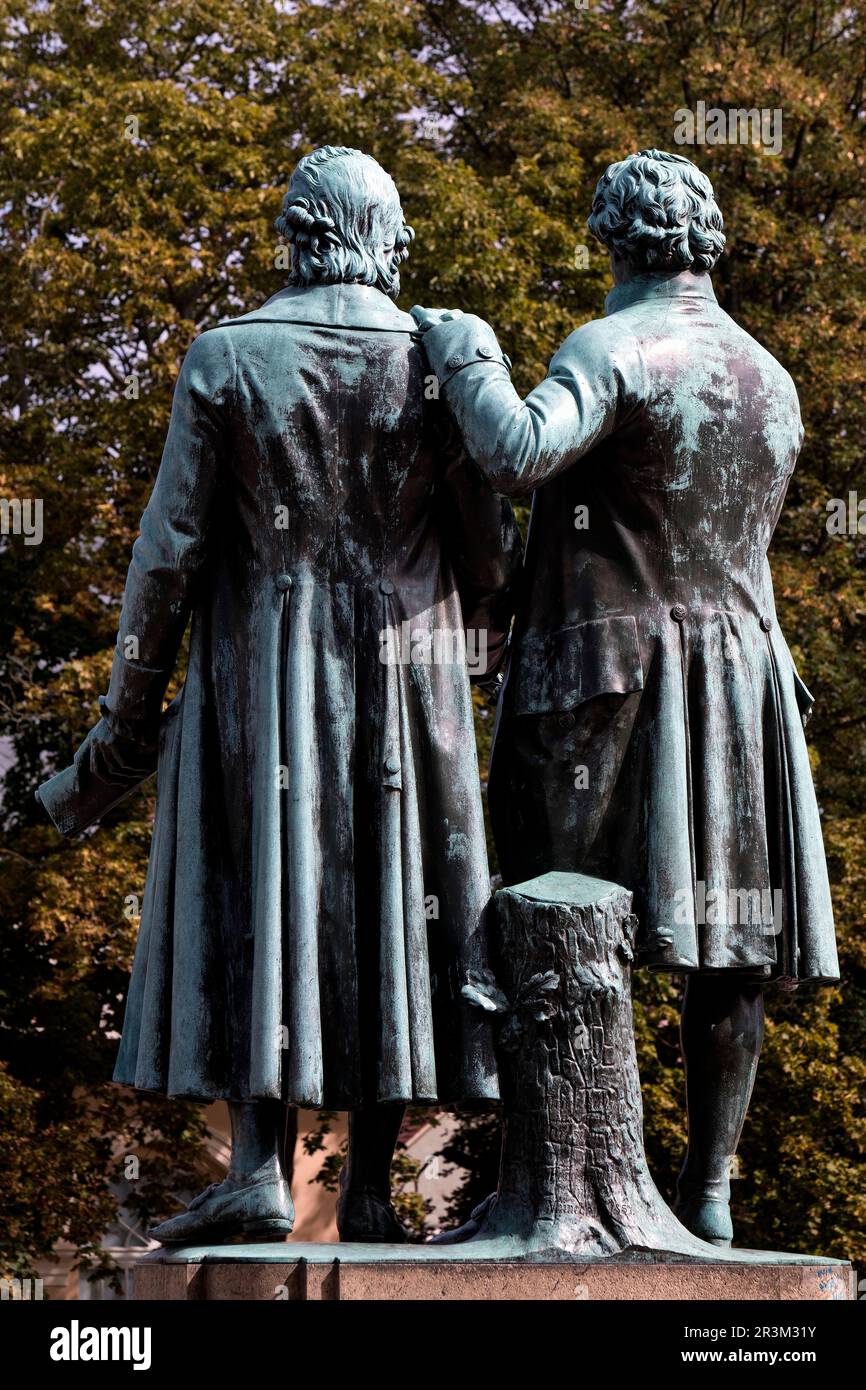 Statua doppia Goethe Schiller Monumento di Ernst Rietschel, Weimar, Turingia, Germania, Europa Foto Stock