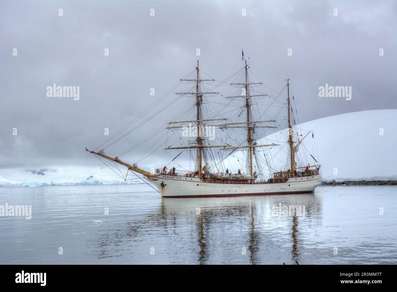 Barca a vela Bark Europa in una crociera antartica Foto Stock