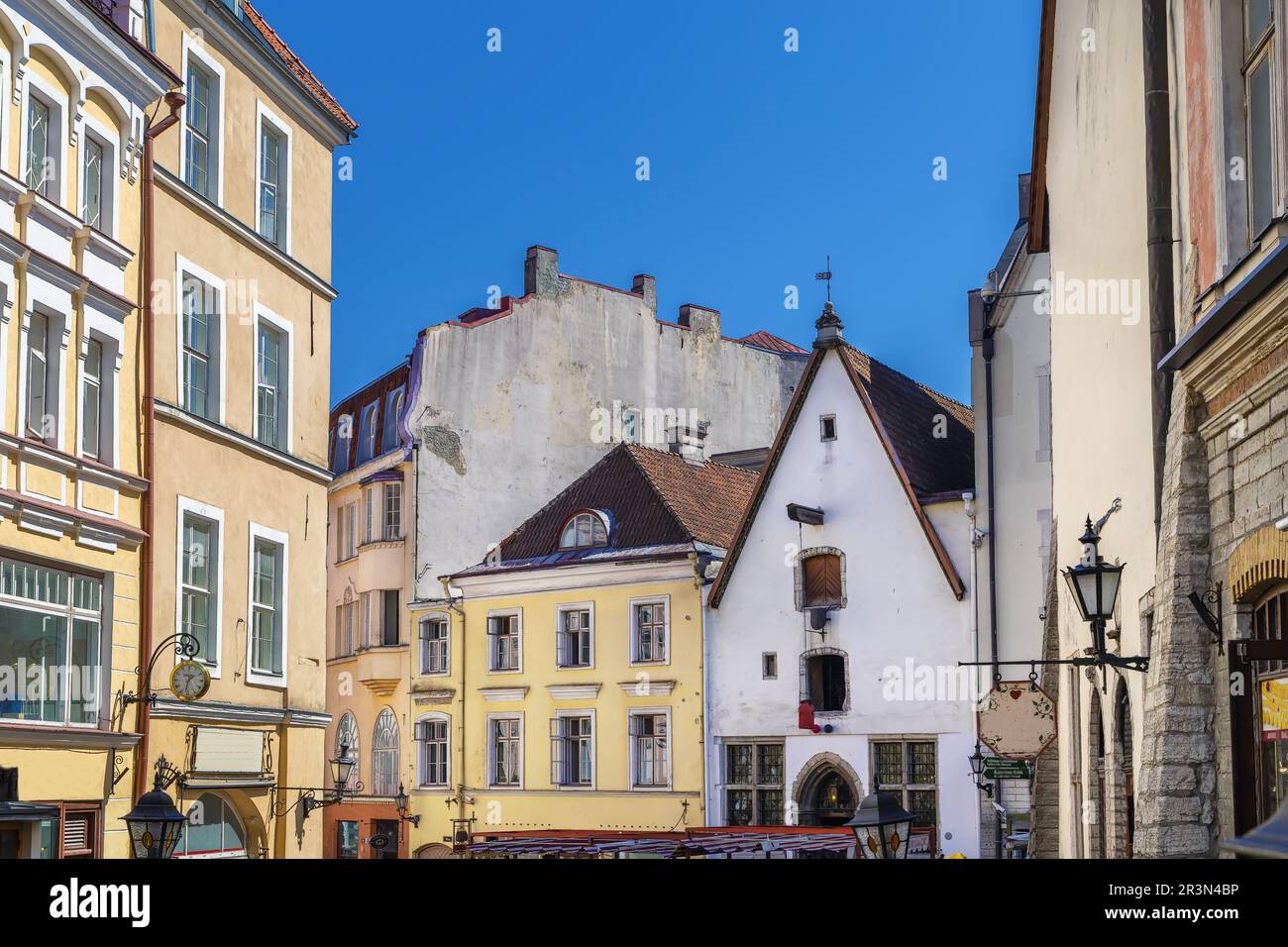 Street a Tallinn in Estonia Foto Stock