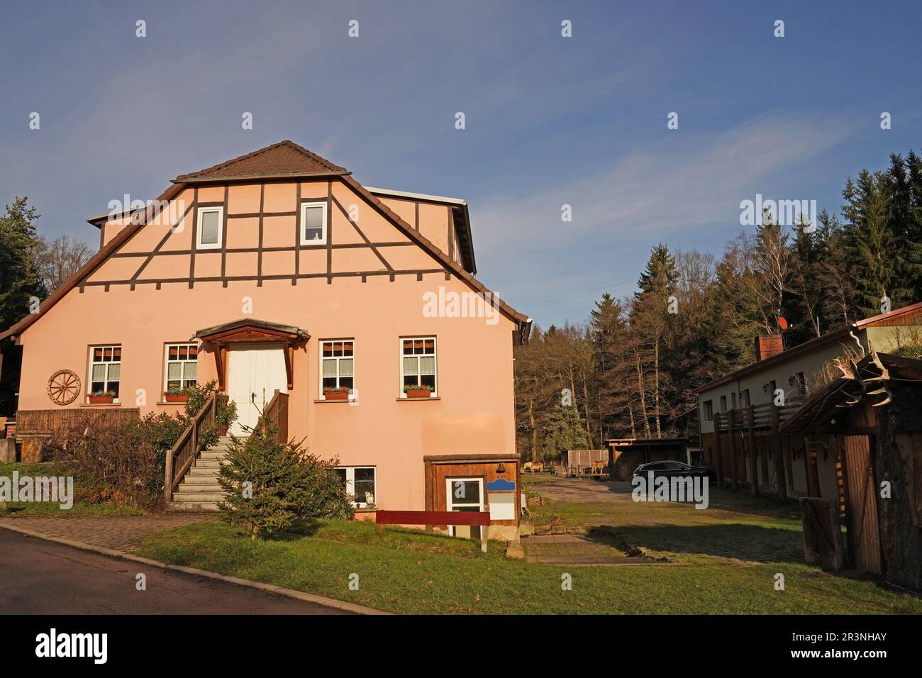 Casa principale di un vecchio mulino ad acqua a Eisenberg Foto Stock