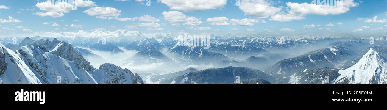 Inverno Dachstein massiccio di montagna panorama. Foto Stock