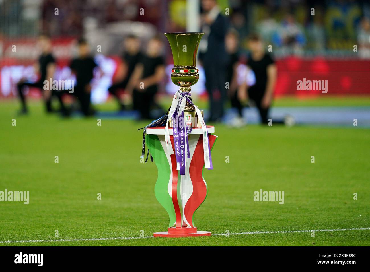 Primo piano del trofeo durante la finale della Coppa Italia Frecciarossa tra ACF Fiorentina e FC Internazionale allo Stadio Olimpico di Roma, Italia, il 24 maggio 2023. Foto Stock