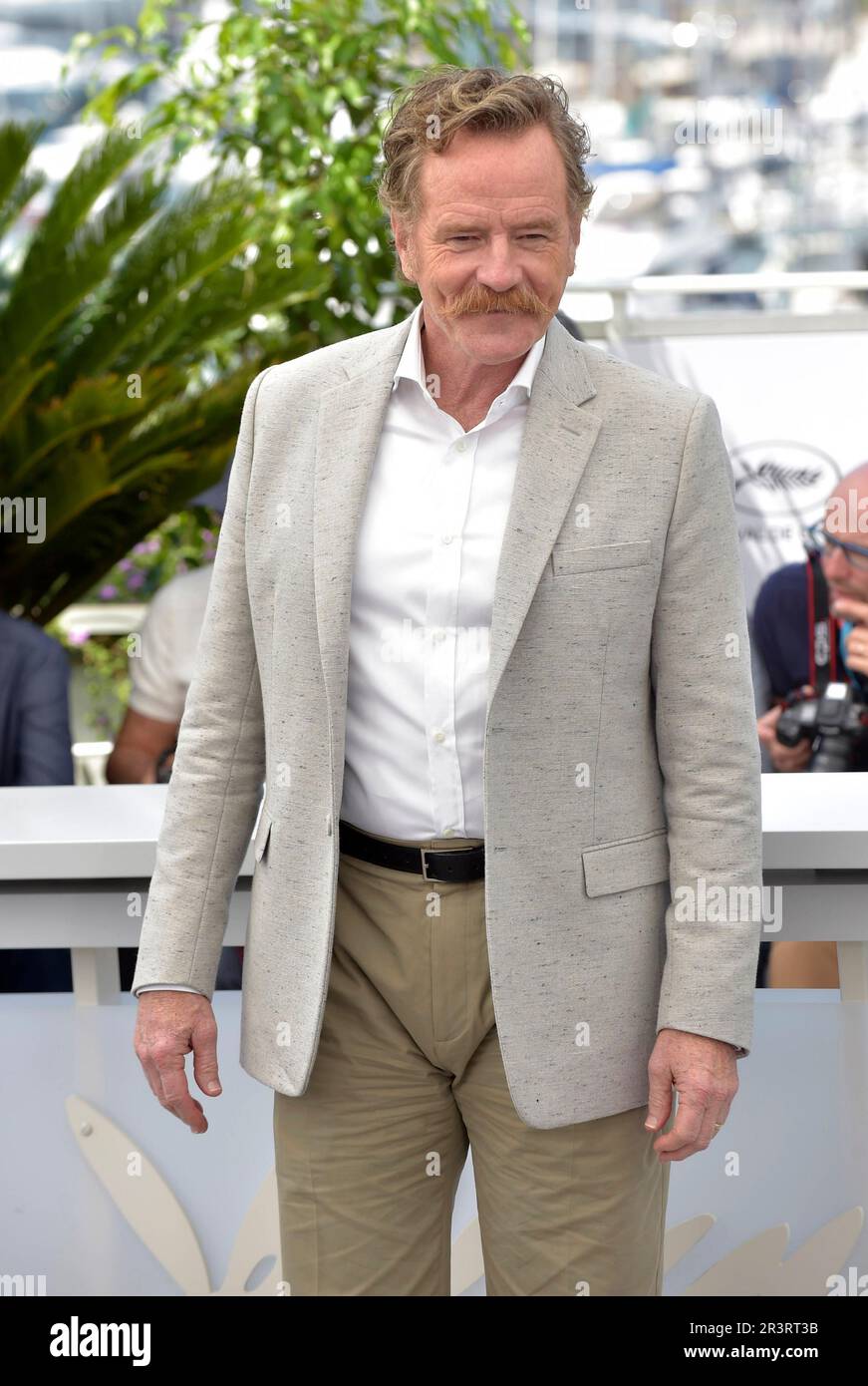 Cannes, Francia. 24th maggio, 2023. Bryan Cranston partecipa alla fotocellula 'Asteroid City' al 76th° festival annuale del cinema di Cannes al Palais des Festivals mercoledì 24 maggio 2023 a Cannes, Francia. Foto di Rocco Spaziani/UPI Credit: UPI/Alamy Live News Foto Stock