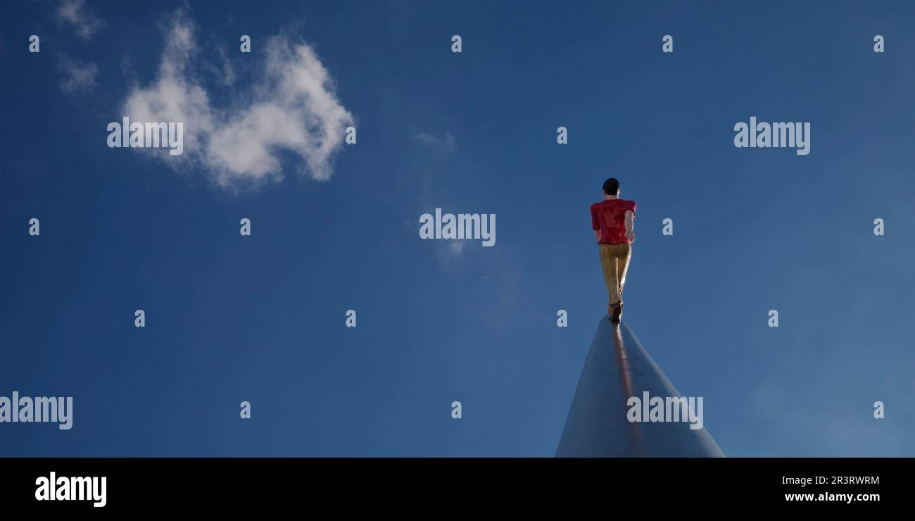 Uomo che cammina verso il cielo, scultura di Jonathan Borofsky, documenta IX , Kassel, Germania, Europa Foto Stock