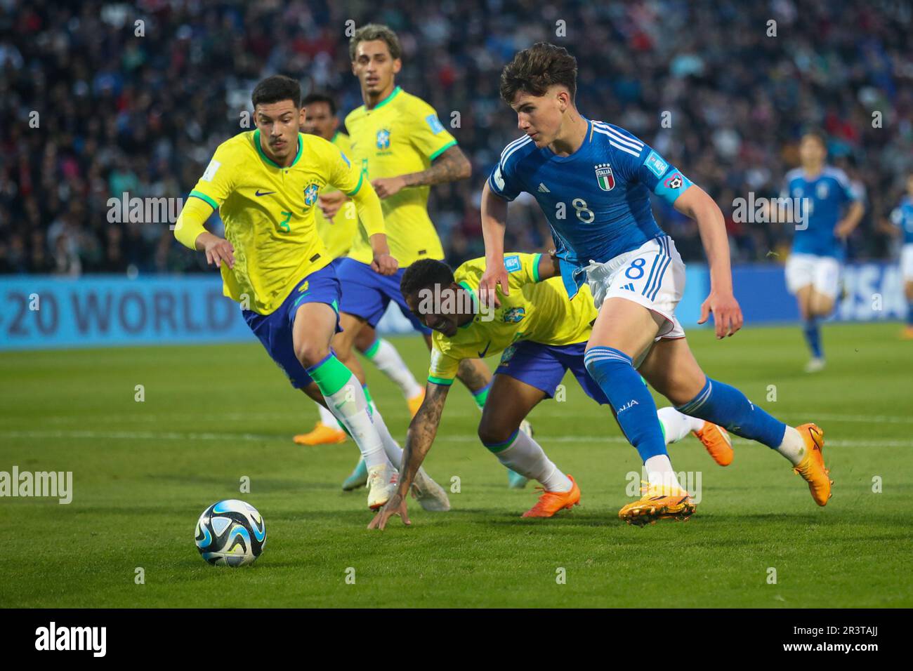 L'Italia ha sconfitto il Brasile 3-2 nella prima partita del Gruppo D della Coppa del mondo FIFA U20 Argentina 2023 allo stadio Mendoza il 21 maggio 2023 Foto Stock