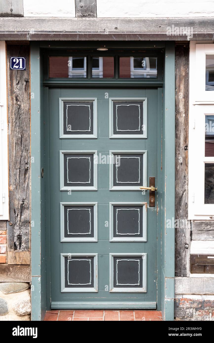 Porta nella città vecchia di Hitzacker sull'Elba Foto Stock
