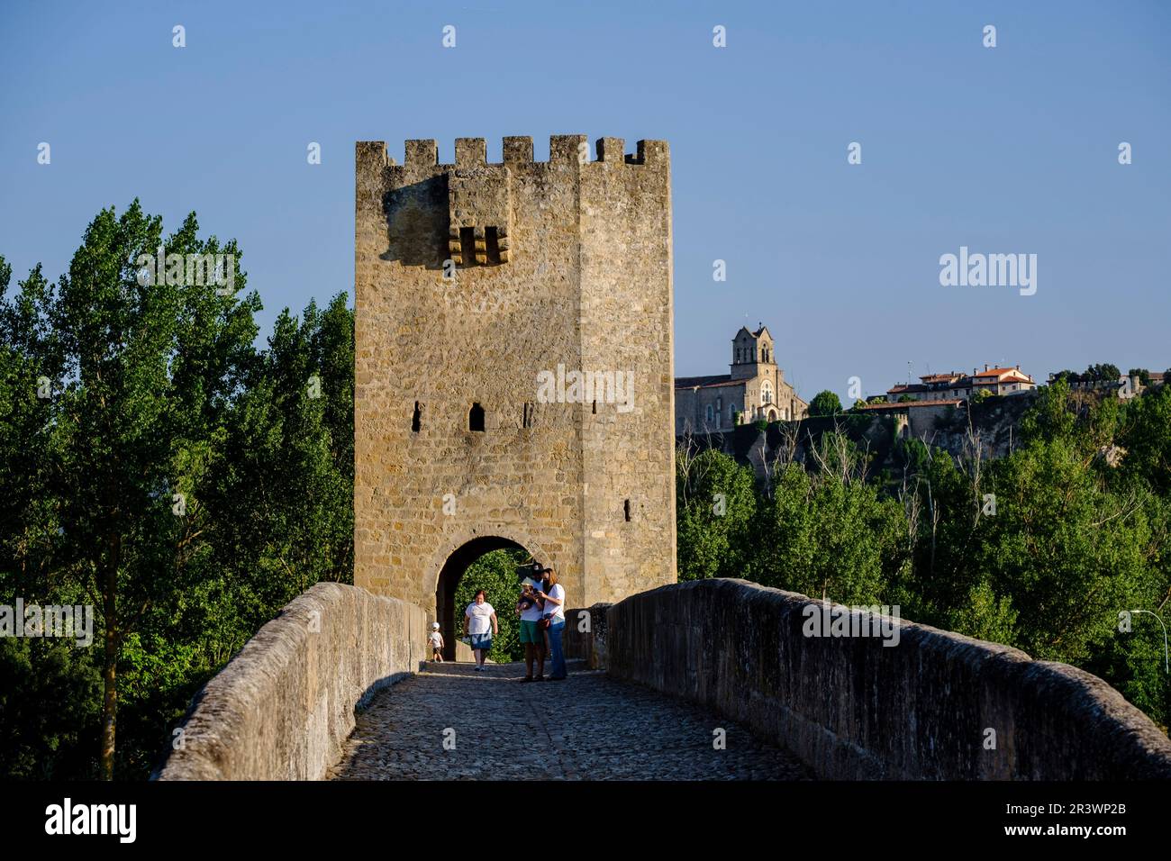 ponte-di-origine-medievale-immagini-e-fotografie-stock-ad-alta
