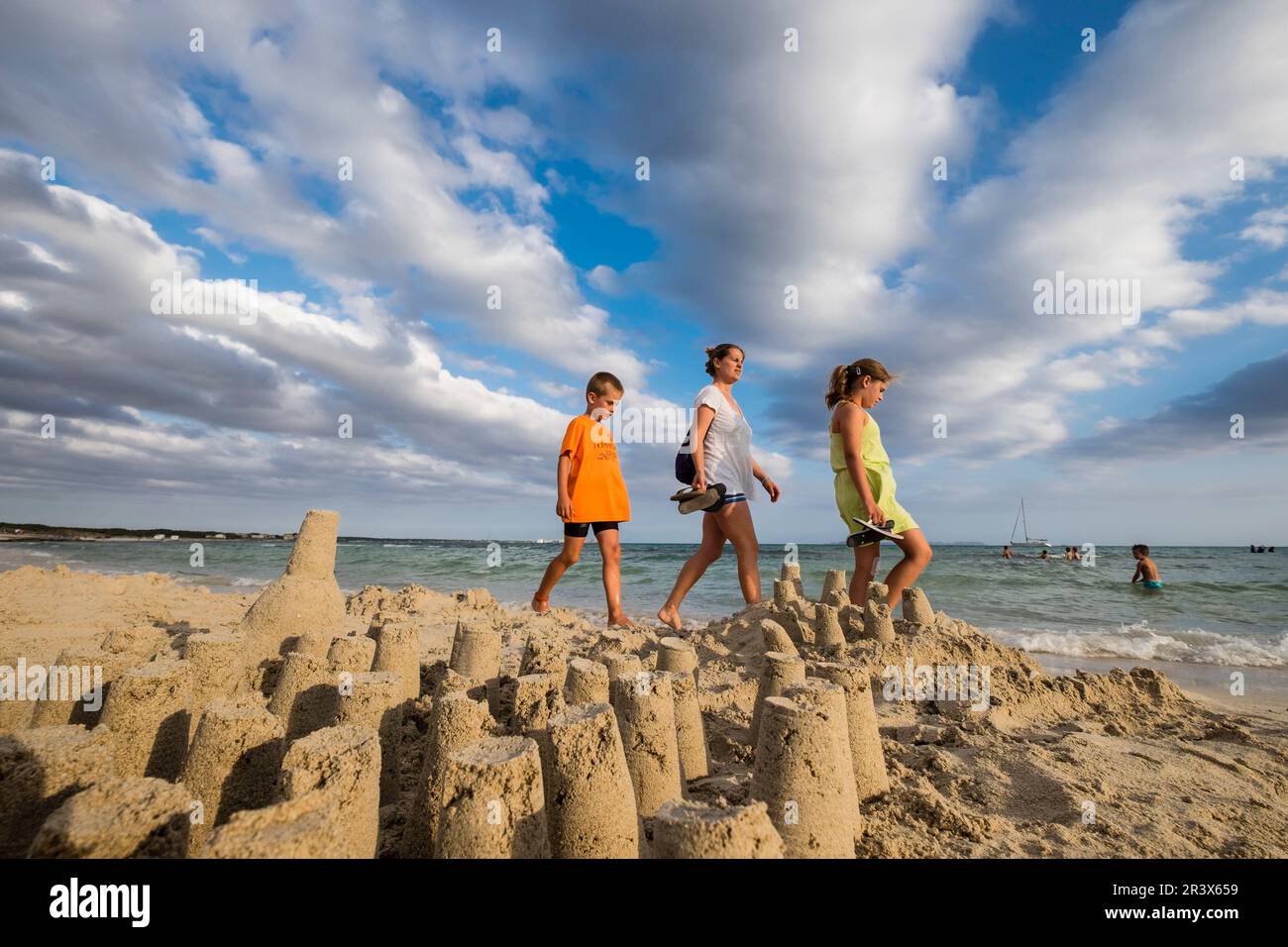Gioca con la sabbia, Sa Rapita beach, area naturale protetta, Campos, Maiorca, isole Baleari, Spagna, Europa. Foto Stock