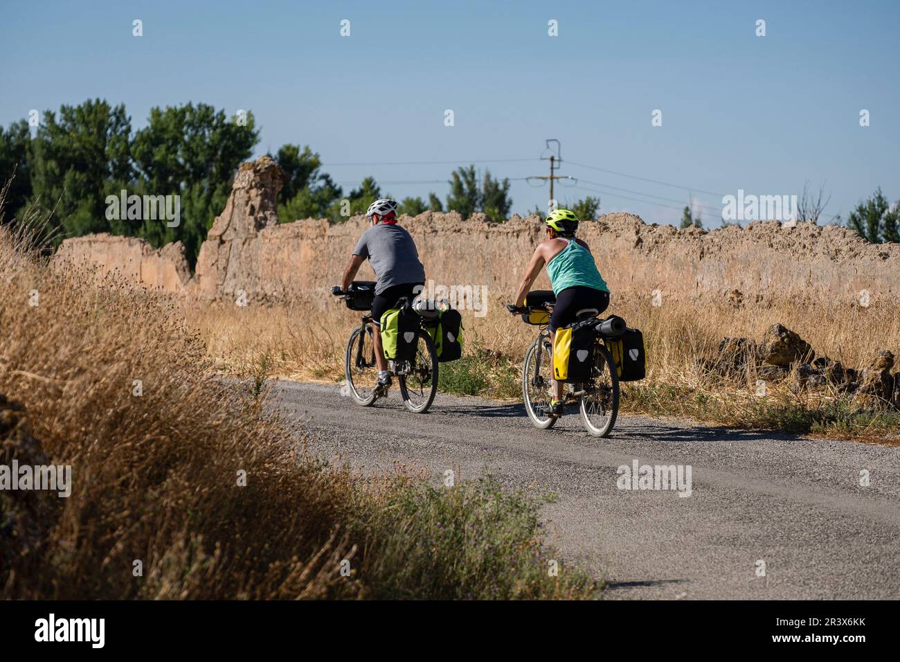 Ciclistas en Aragón, cádiz, El Poyo del Cid municipio di Calamocha, provincia di Teruel, Spagna, Europa. Foto Stock