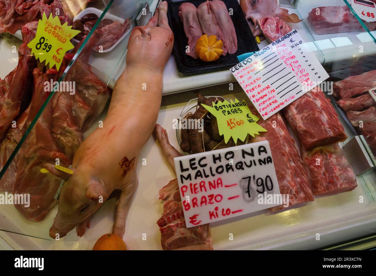 Lechona mallorquina, Mercado s Olivar , Palma, Mallorca,Isole Balneari, Spagna. Foto Stock