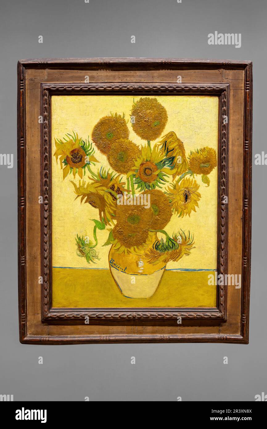 Il famoso mazzo di girasoli in vaso, dipinti di natura morta del pittore Vincent van Gogh, versione furth, sfondo giallo, olio su lattina Foto Stock