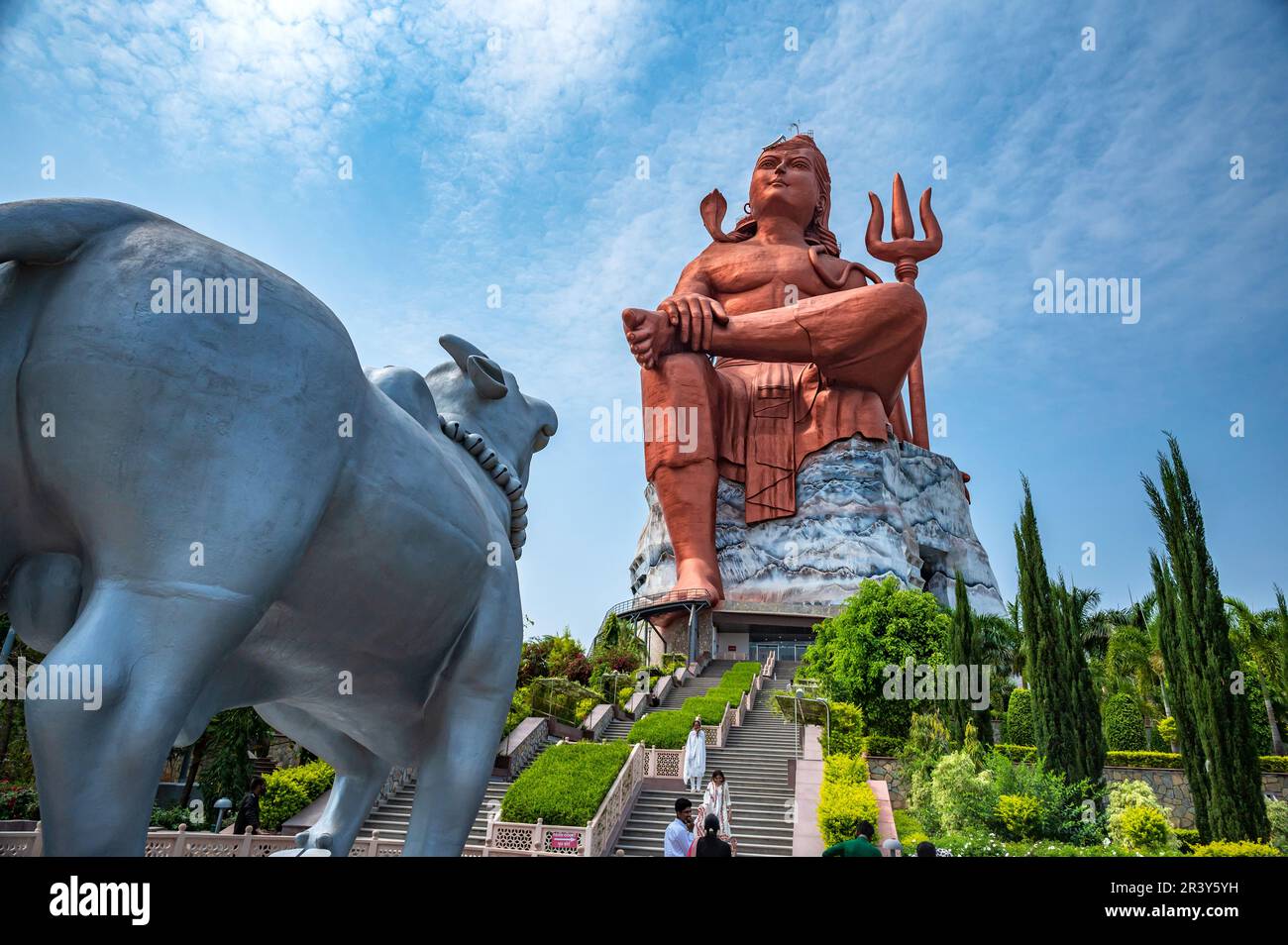 La Statua della fede è una statua del Dio indù Shiva costruito a Nathdwara in Rajasthan, India. Foto Stock