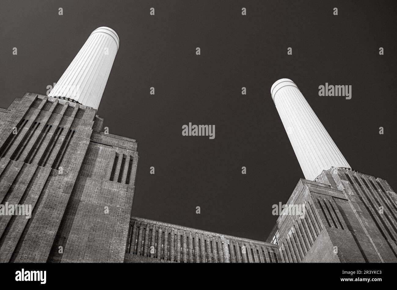 L'iconica centrale elettrica di Battersea, Londra, Regno Unito, una centrale elettrica a carbone di grado II smantellata, originariamente commissionata nel 1935. Il sito ha Foto Stock