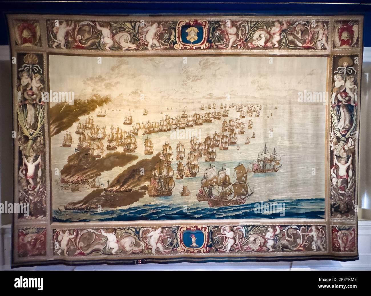 L'incendio del Giacomo reale nella battaglia di Solebay, 28 maggio 1672. William van de Velde, il Vecchio, tessile, arazzo, 1672. In mostra al Quee Foto Stock