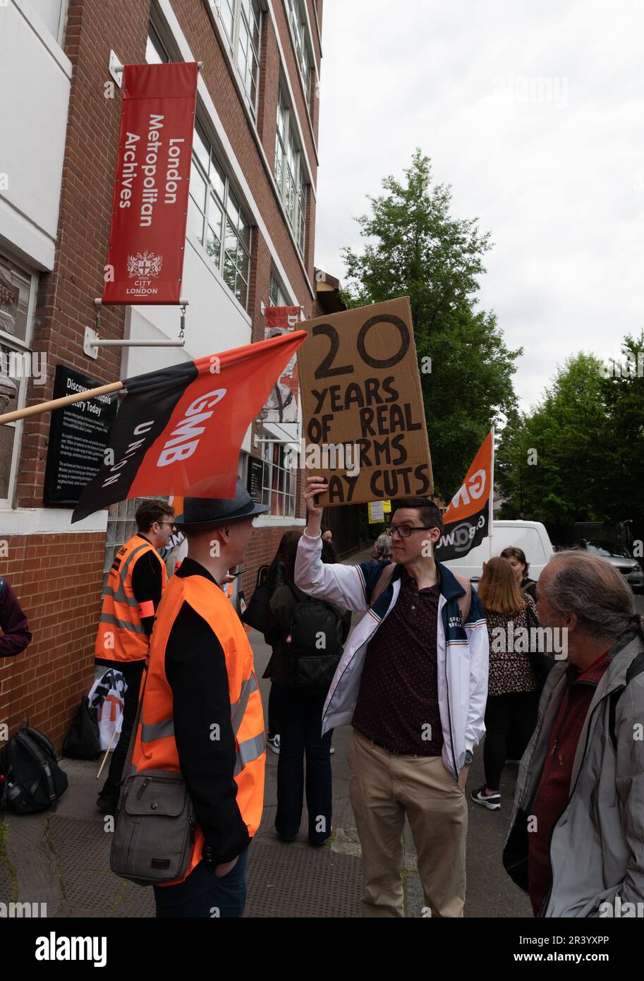 La prima volta che GMB Union ha intrapreso un'azione di sciopero sulle condizioni salariali nella City of London Corporation. Occupata della City of London Corporation. Foto Stock