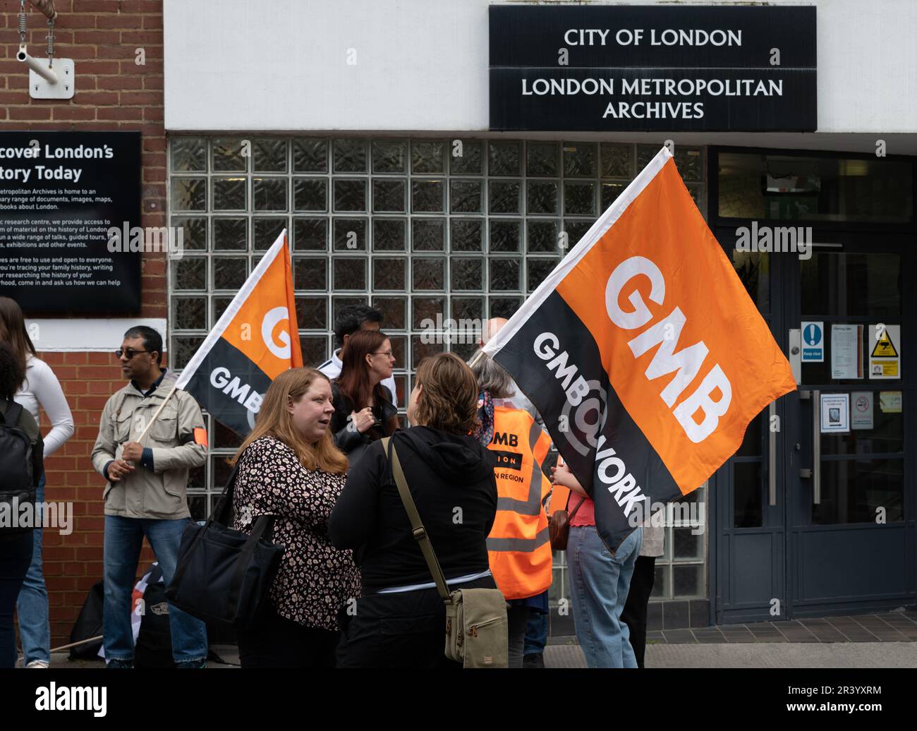 La prima volta che GMB Union ha intrapreso un'azione di sciopero sulle condizioni salariali nella City of London Corporation. Occupata della City of London Corporation. Foto Stock