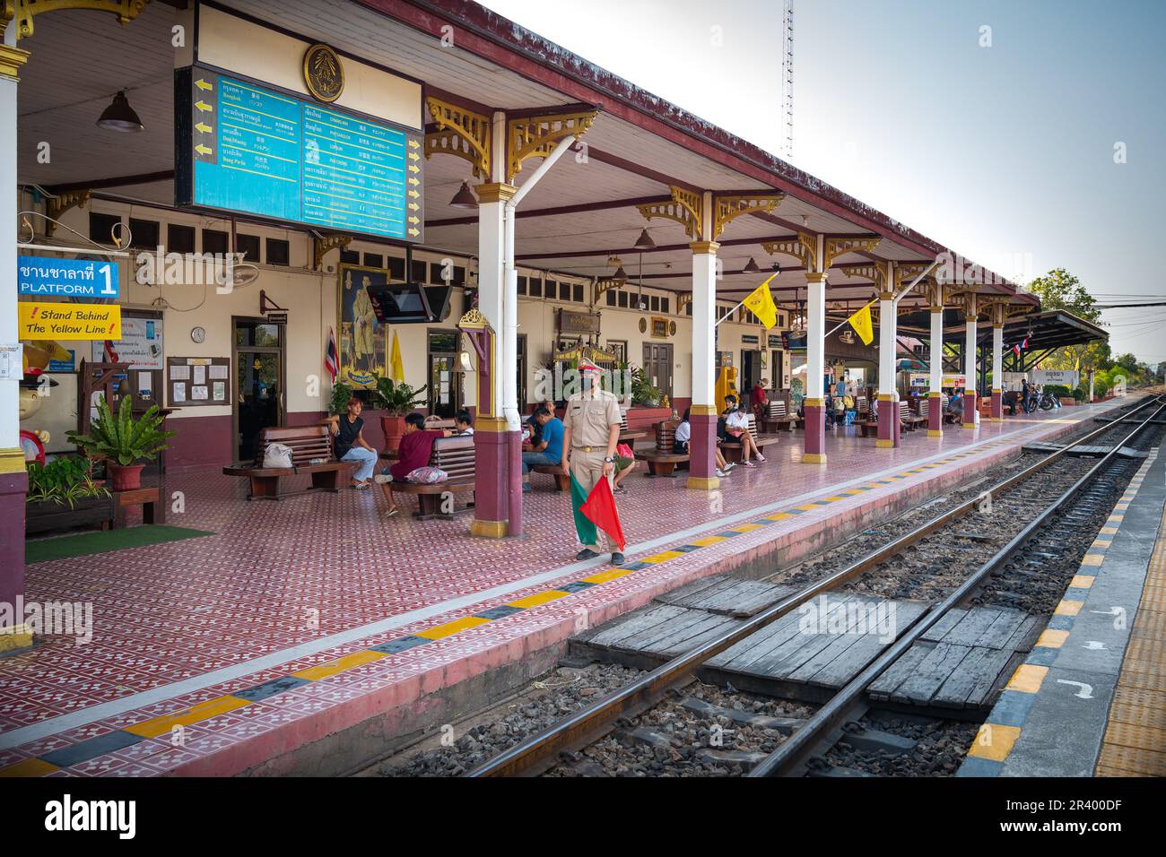 Atthuya stazione ferroviaria. Atthuya è una città in Thailandia a circa 80 km a nord di Bangkok. Era la capitale del Regno del Siam Foto Stock