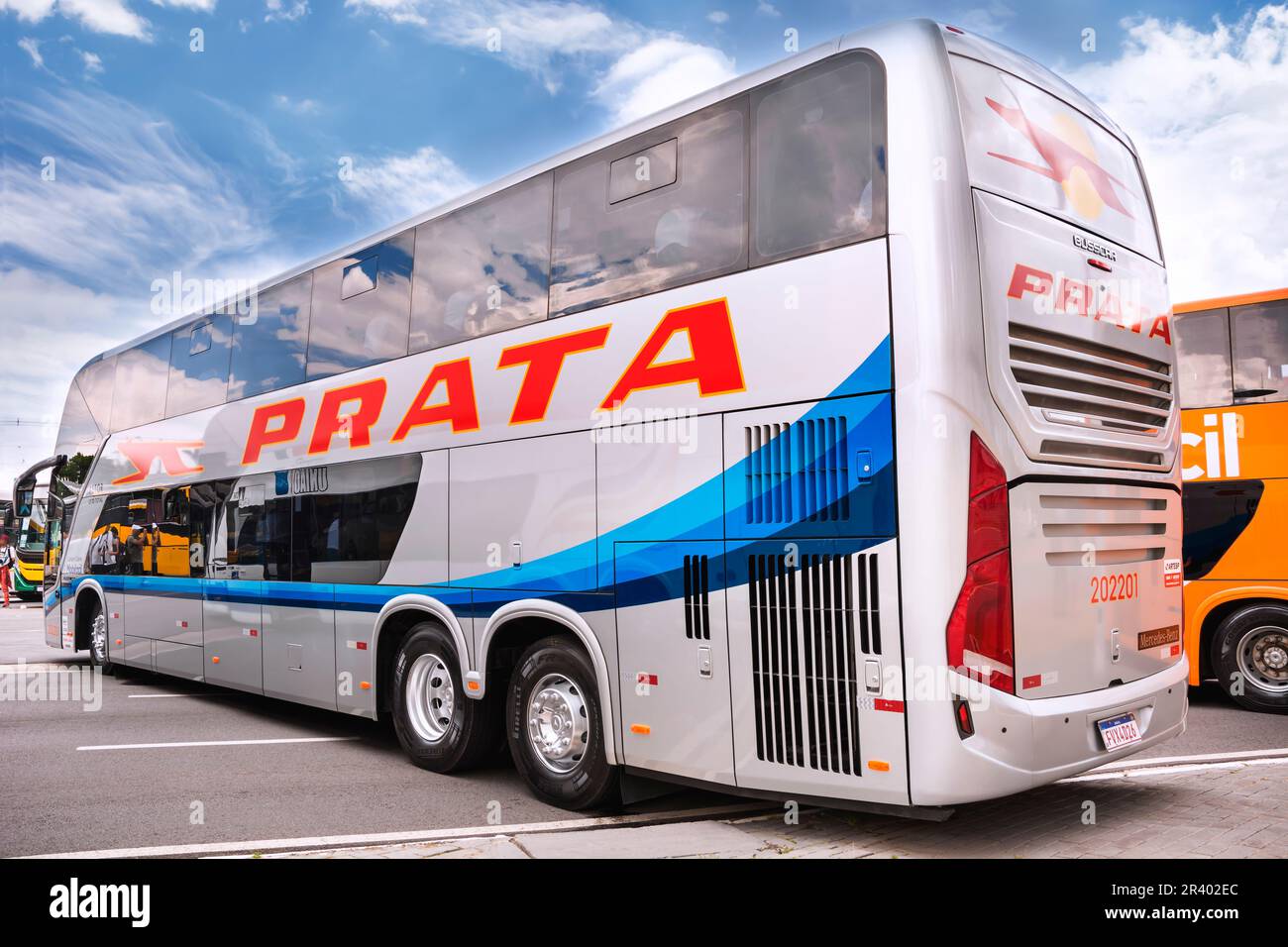 Bus vehicle Busscar Vissta Buss DD Mercedes-Benz 0500 RSD Bluetec 5 2022 in mostra al Bus Brasil Fest 2022, che si tiene nella città di Barueri. Foto Stock