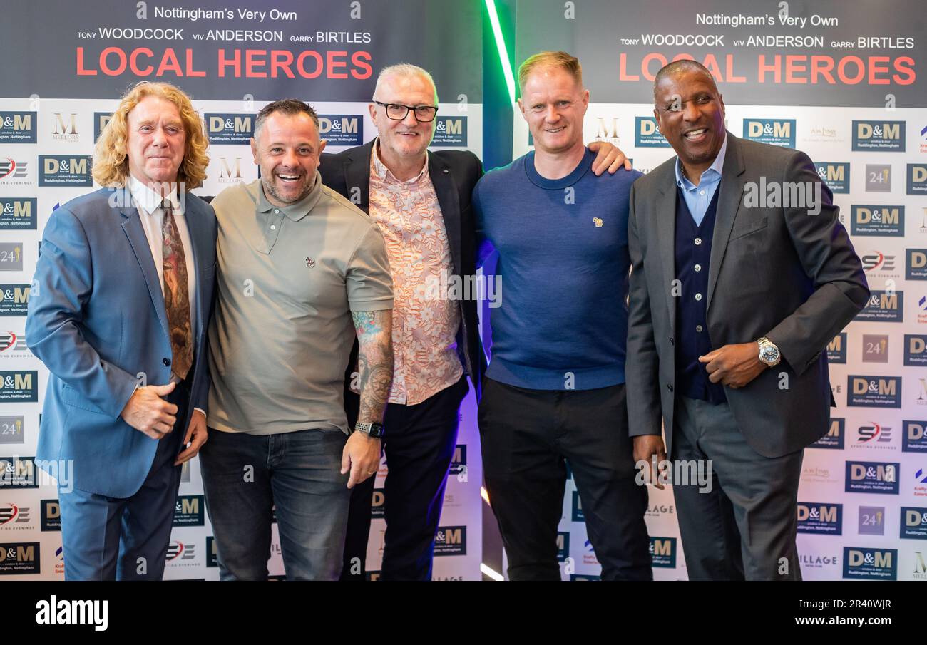 Tony Woodcock, Andy Reid, Gary Birtles, Alan Tate e viv Anderson (da sinistra a destra) durante la prima mondiale del documentario Local Heroes at the Arc Cinema, Beeston, Nottingham il 25 maggio 2023 (Foto di Ritchie Sumpter/Alamy Live News) Foto Stock